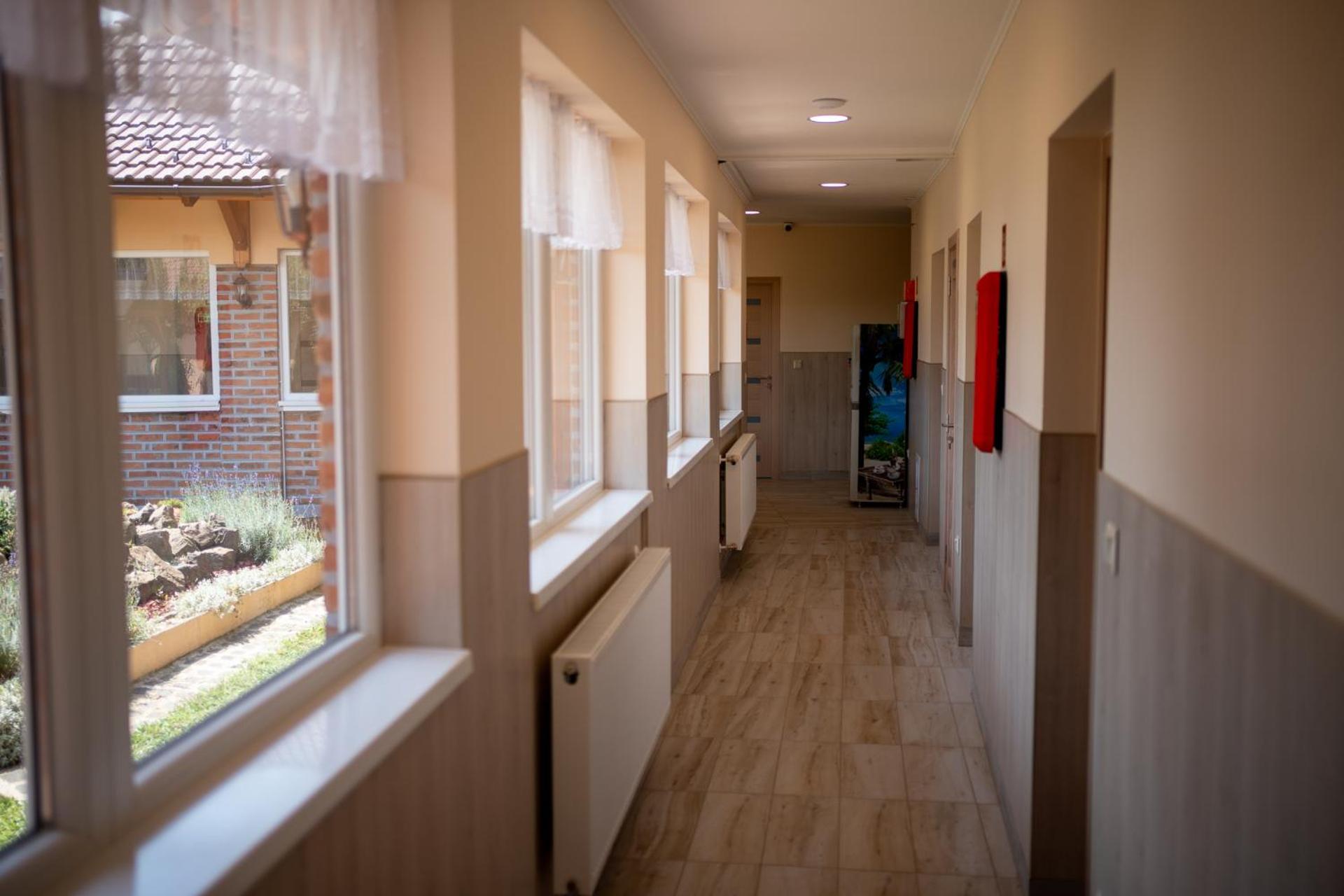 Holiday Apartmanhaz Gyula Exterior photo