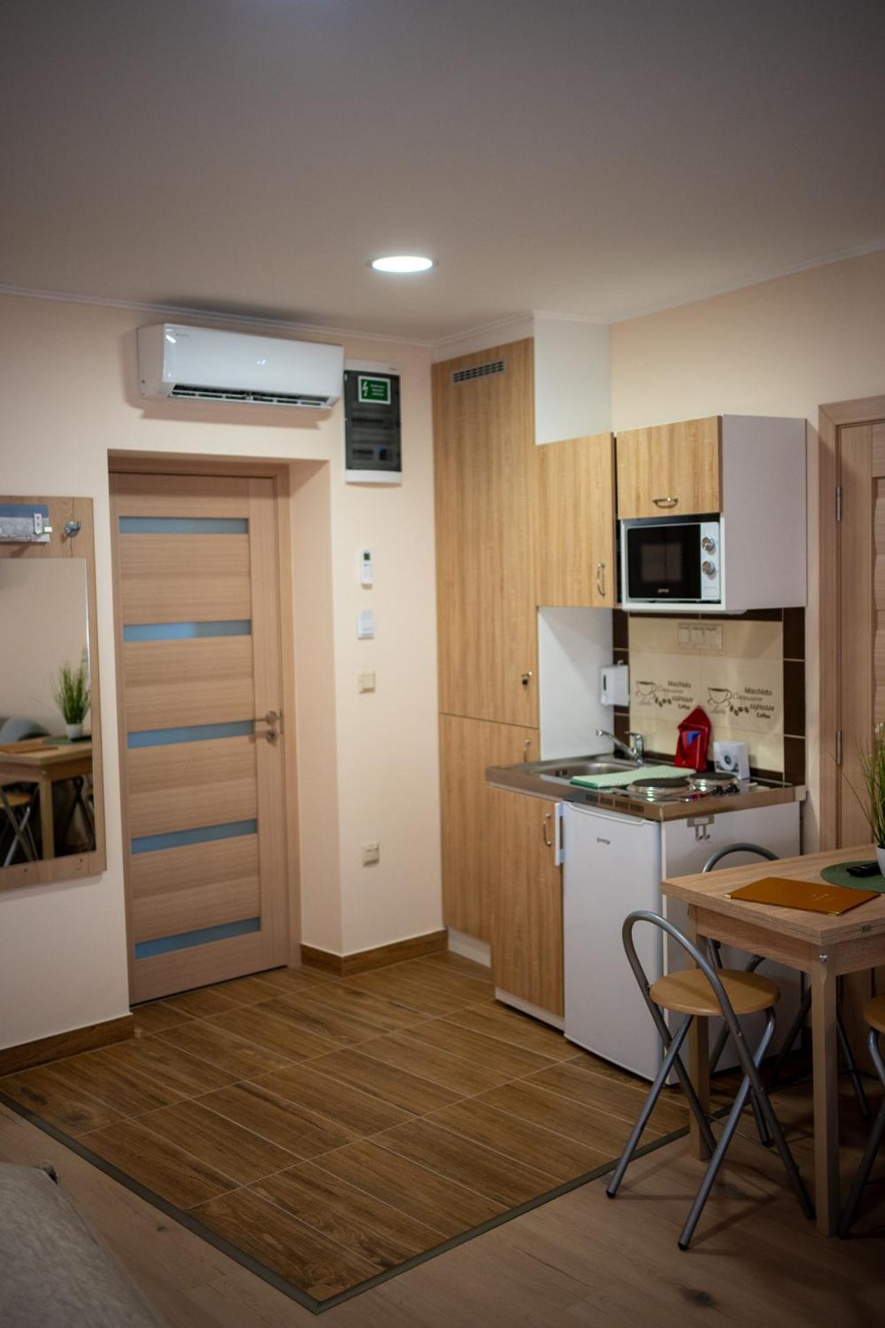 Holiday Apartmanhaz Gyula Exterior photo