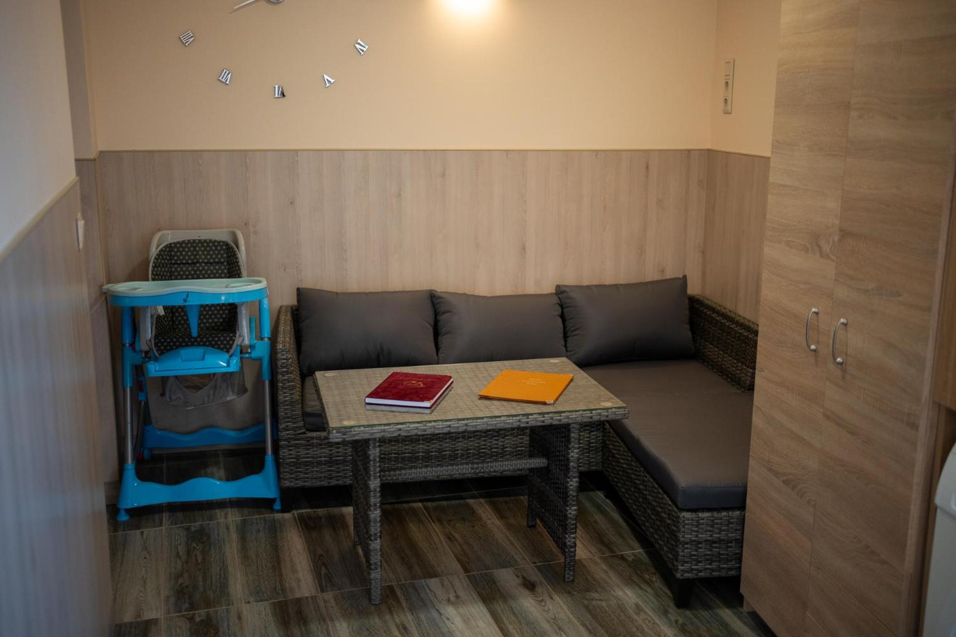 Holiday Apartmanhaz Gyula Exterior photo